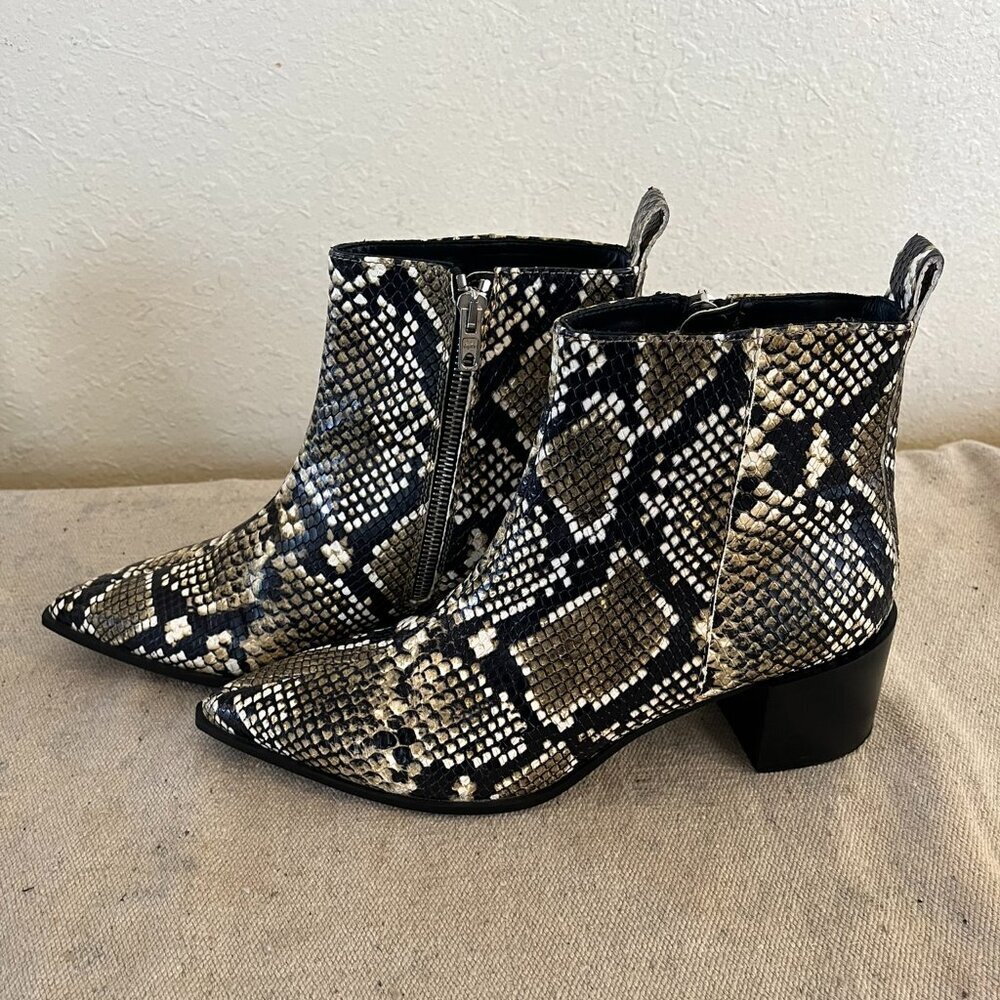 Everlane Woman's The Boss Snakeskin Pointy Ankle Boot Sz 9